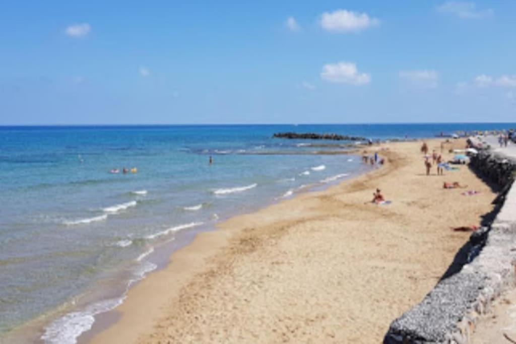 George&lambros - Beautiful Just A Few Steps From The Sea! Kokkini Hani