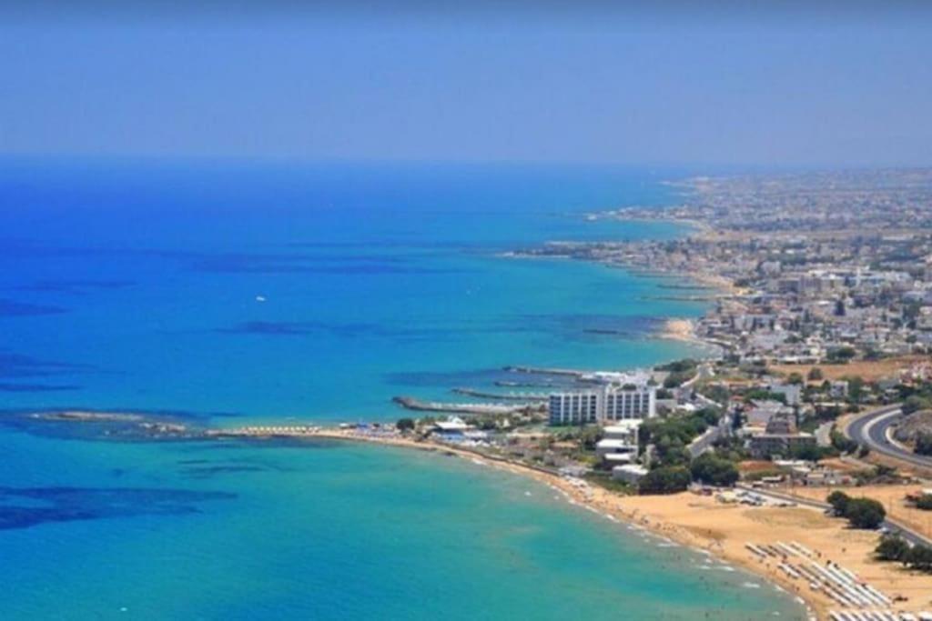 George&lambros - Beautiful Just A Few Steps From The Sea! Apartment